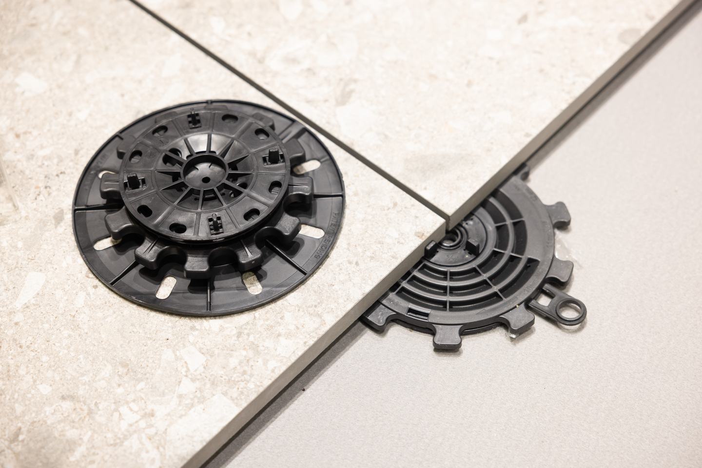 Laattajalka Cello säädettävä 35-60mm