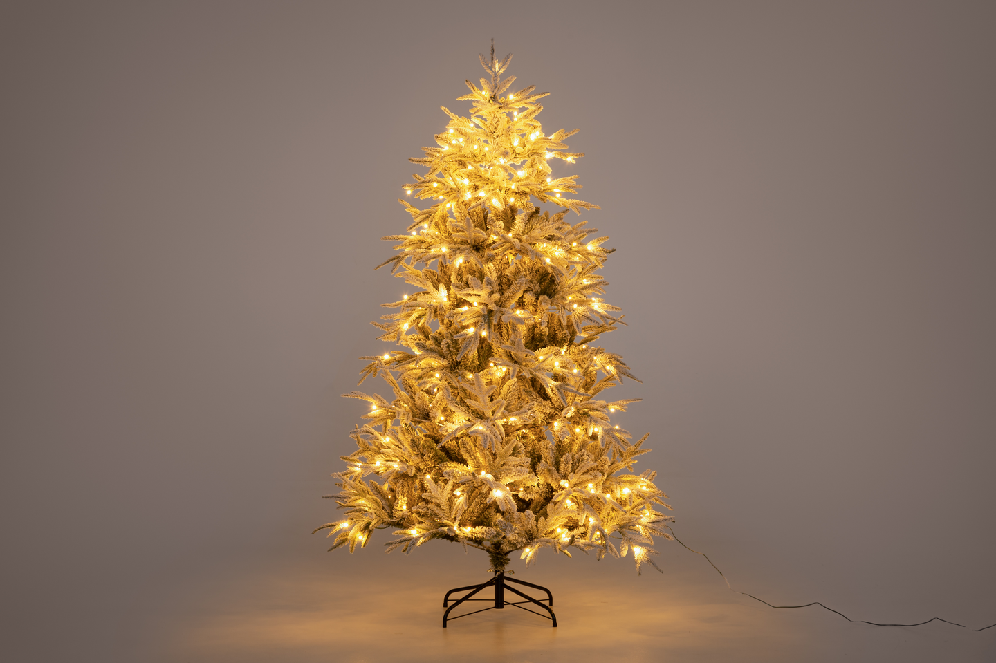 Joulukuusi huurteinen 180cm 300 led IP44