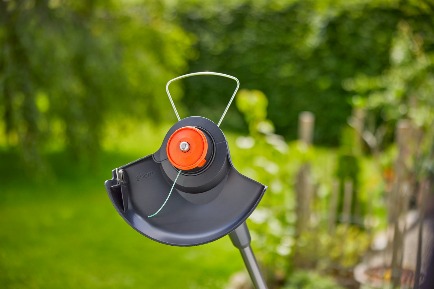 Akkutrimmeri GARDENA PowerTrim 30/18V P4A Set