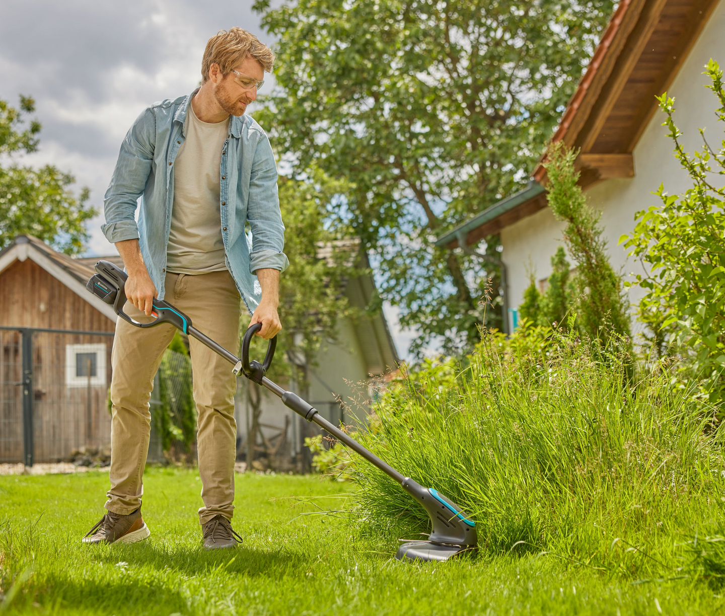 Akkutrimmeri GARDENA PowerTrim 30/18V P4A Set