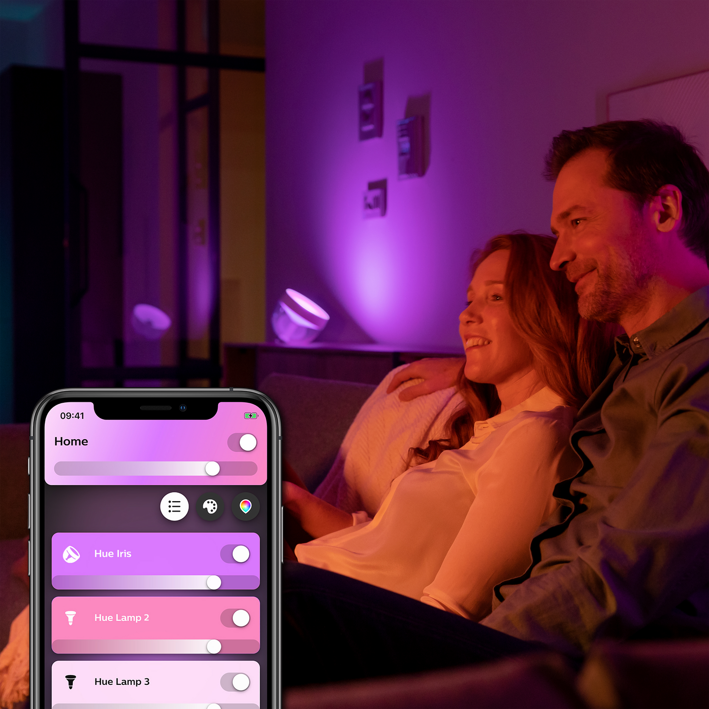 Pöytävalaisin Philips Hue Iris 570lm musta