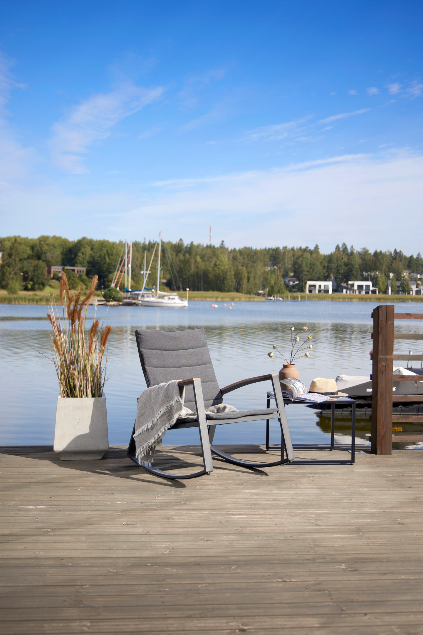 SIDOBORD CELLO NELIÖ