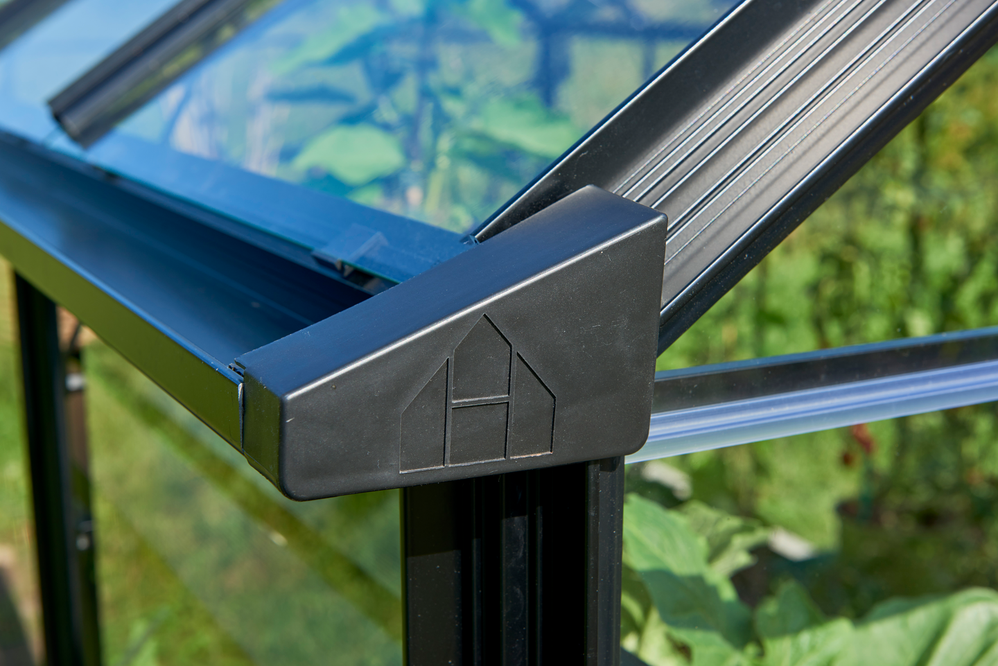 Kasvihuone Popular 6,2m² musta alumiinirunko