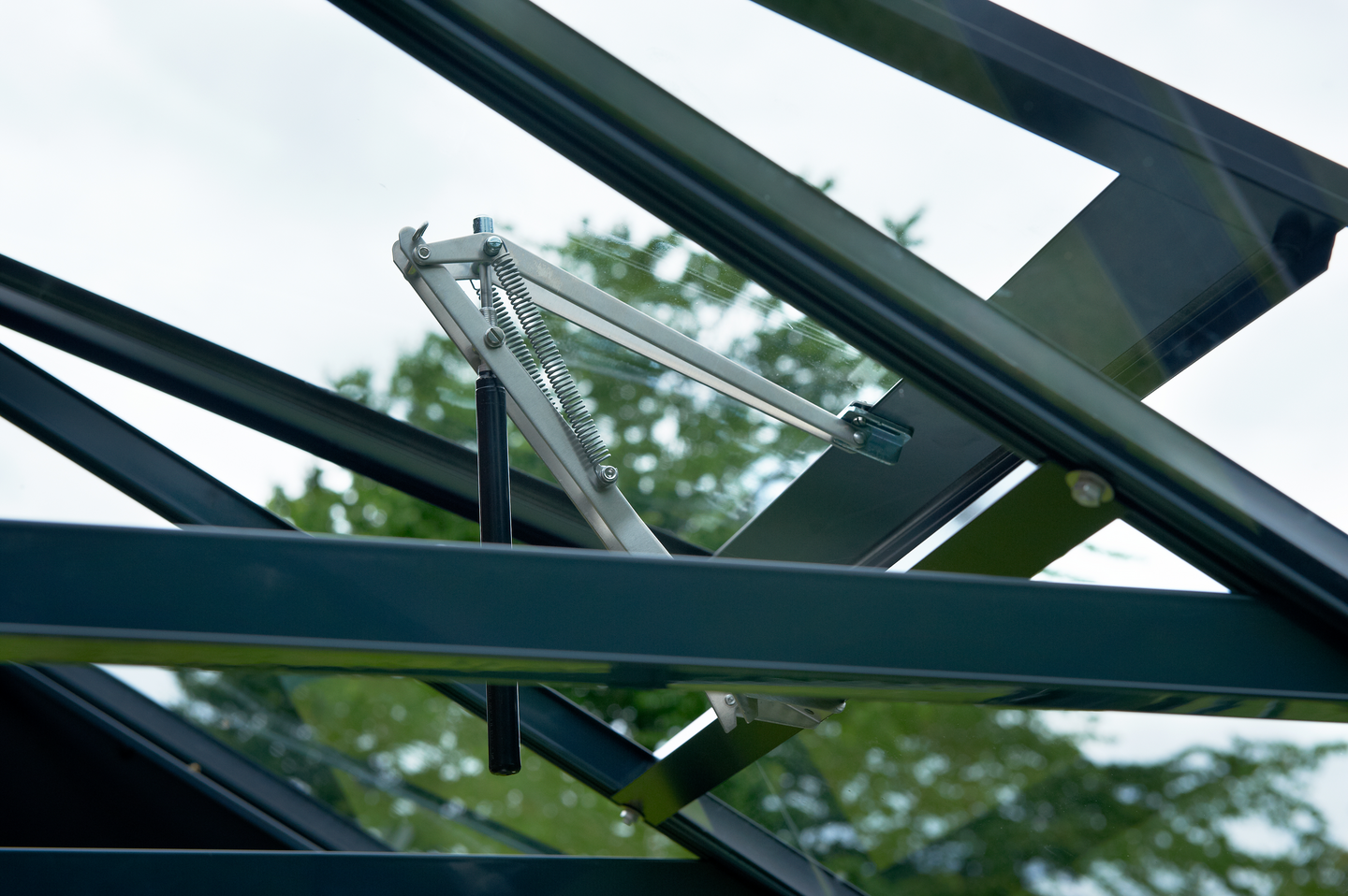 Kasvihuone Juliana Jubile 10,9 musta alumiinirunko karkaistulla 3 mm lasilla