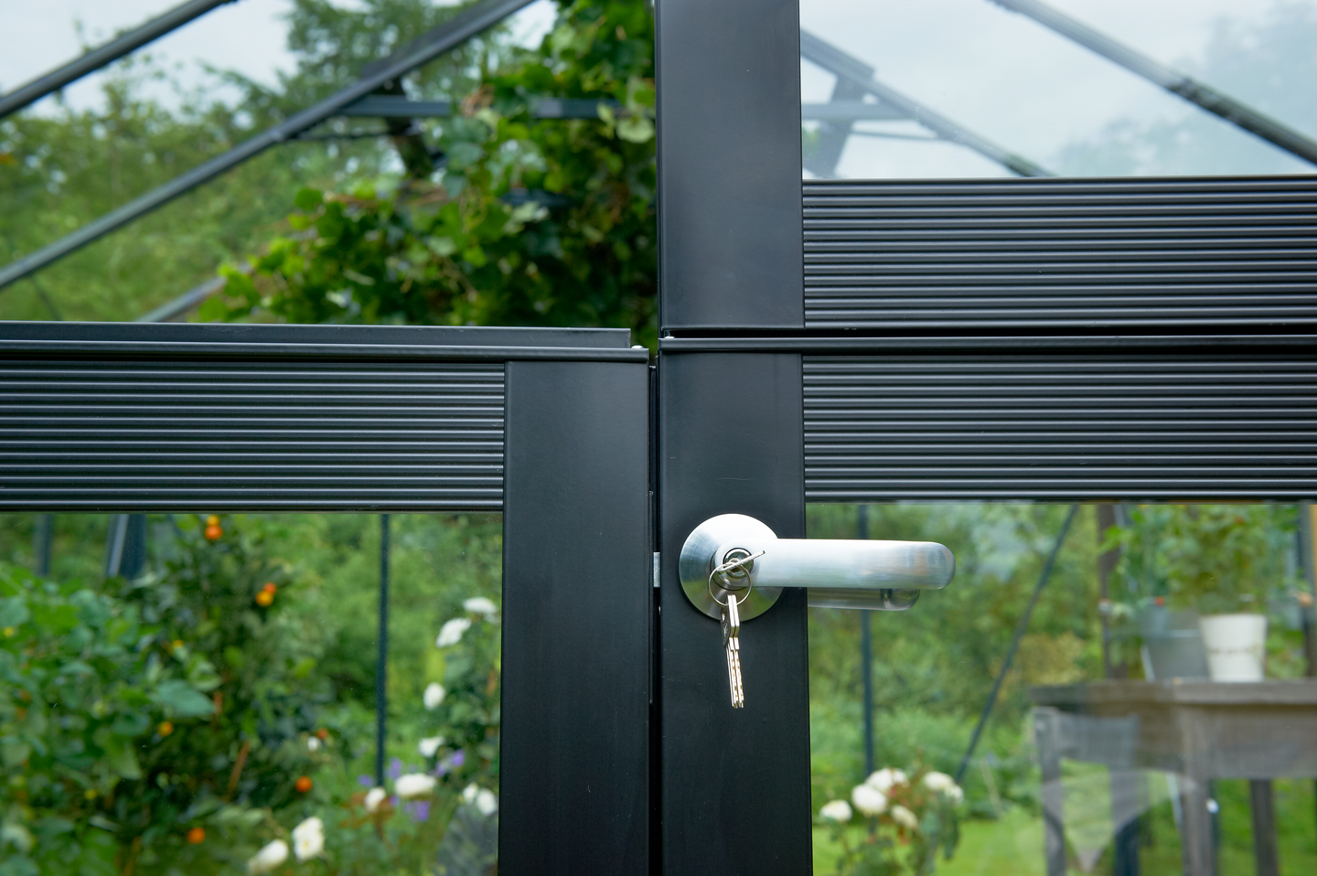 Kasvihuone Juliana Premium 10,9 antrasitharmaa alumiinirunko karkaistu lasi