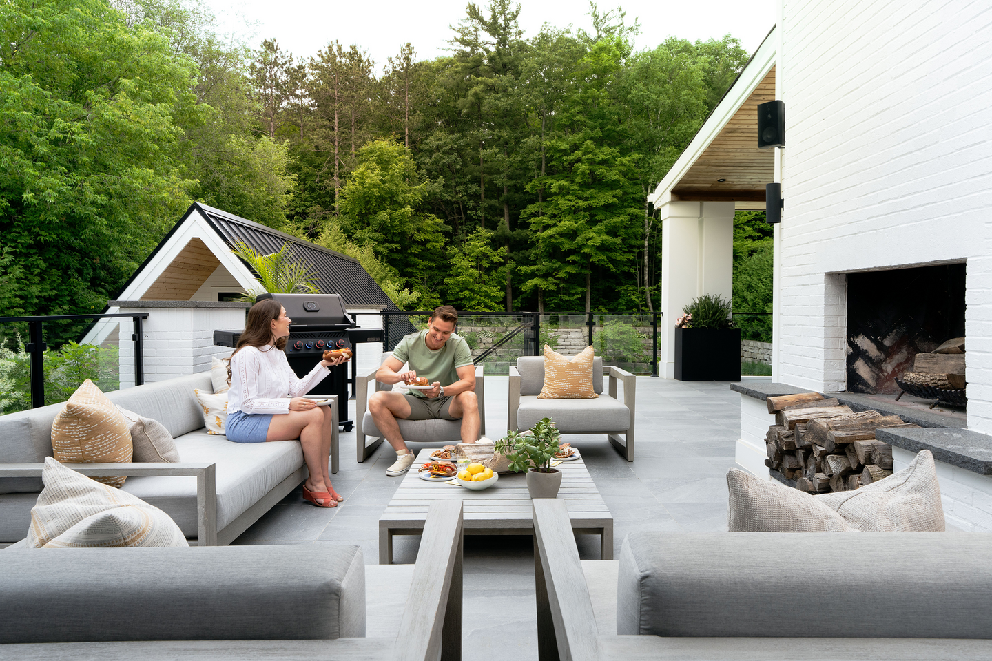 Kaasugrilli Napoleon Phantom Rogue PRO-S 425