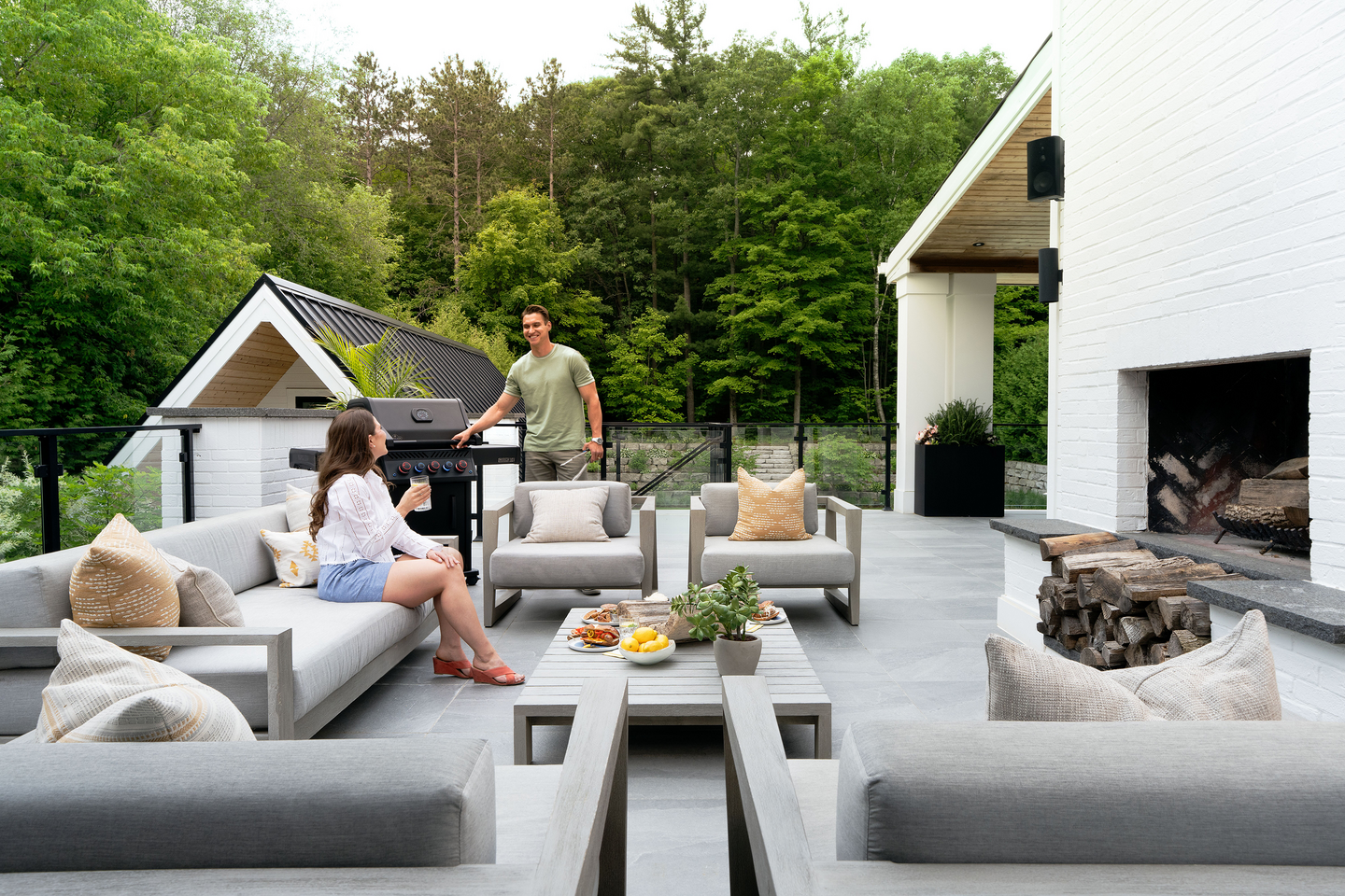 Kaasugrilli Napoleon Phantom Rogue PRO-S 425