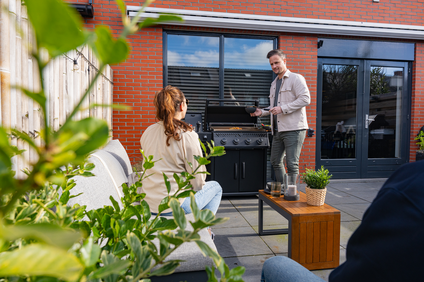 Kaasugrilli Napoleon Phantom Rogue 30 Plancha