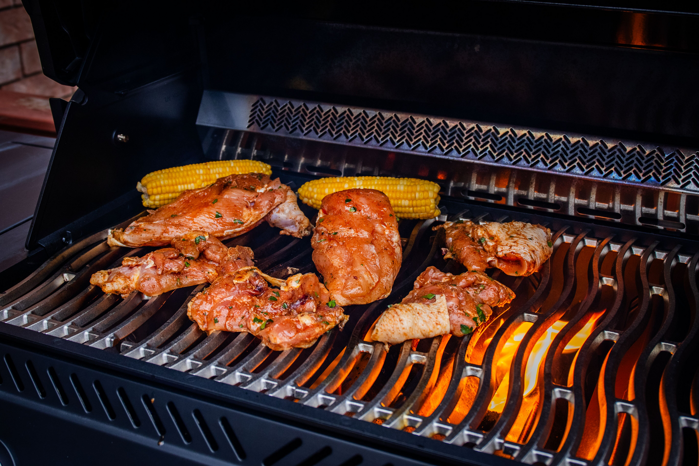 Kaasugrilli Napoleon Phantom Prestige P500 Connected kaasugrilli