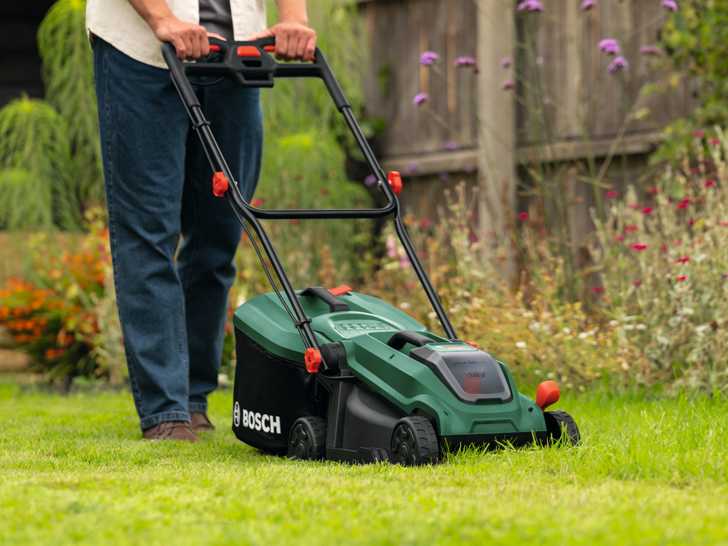 Akkuruohonleikkuri Bosch Rotak 18V-32 Solo