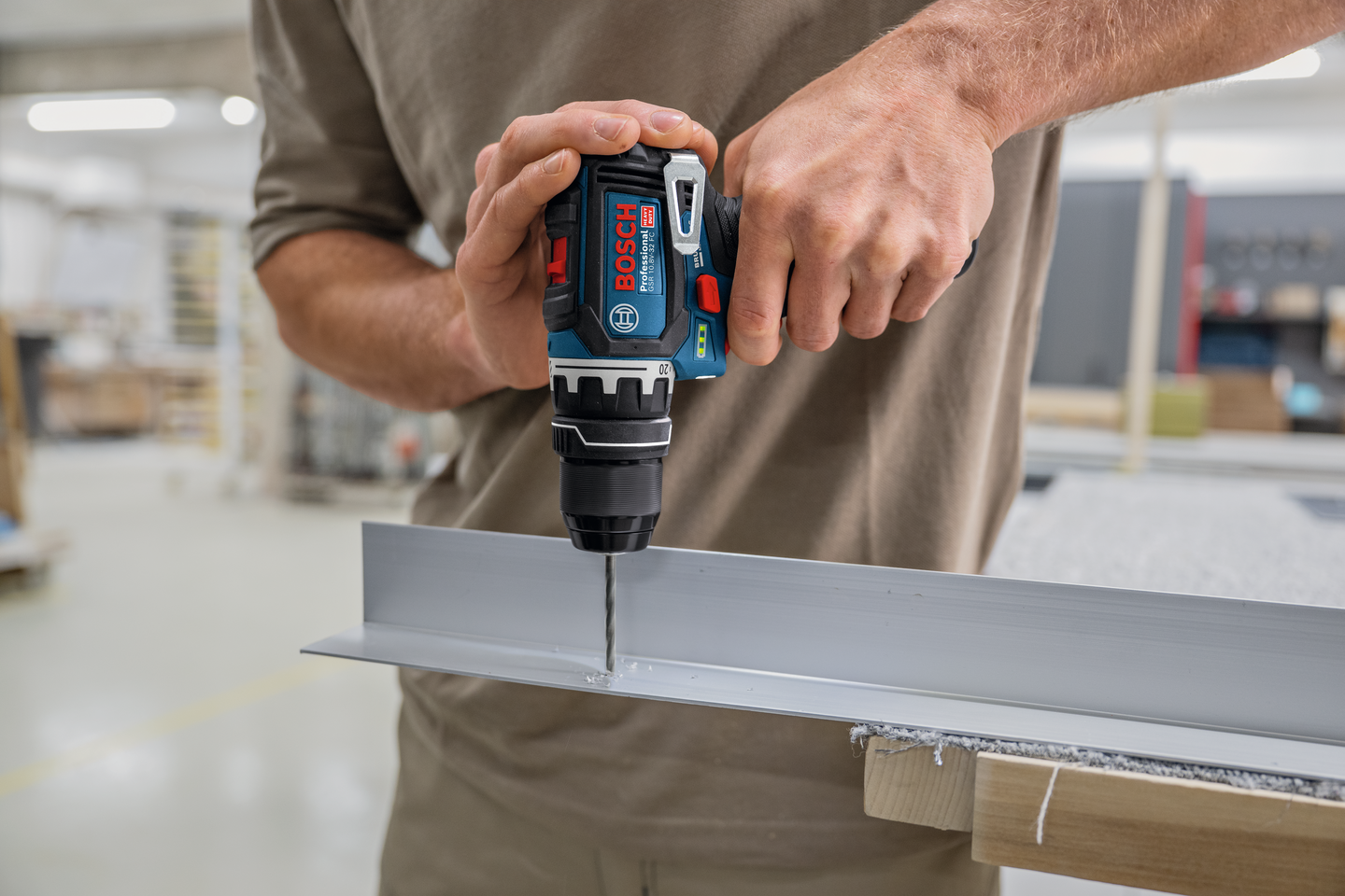 Akkuporakone Bosch GSR12V-32 FC 2x2,0Ah 2xGFA L-Boxx