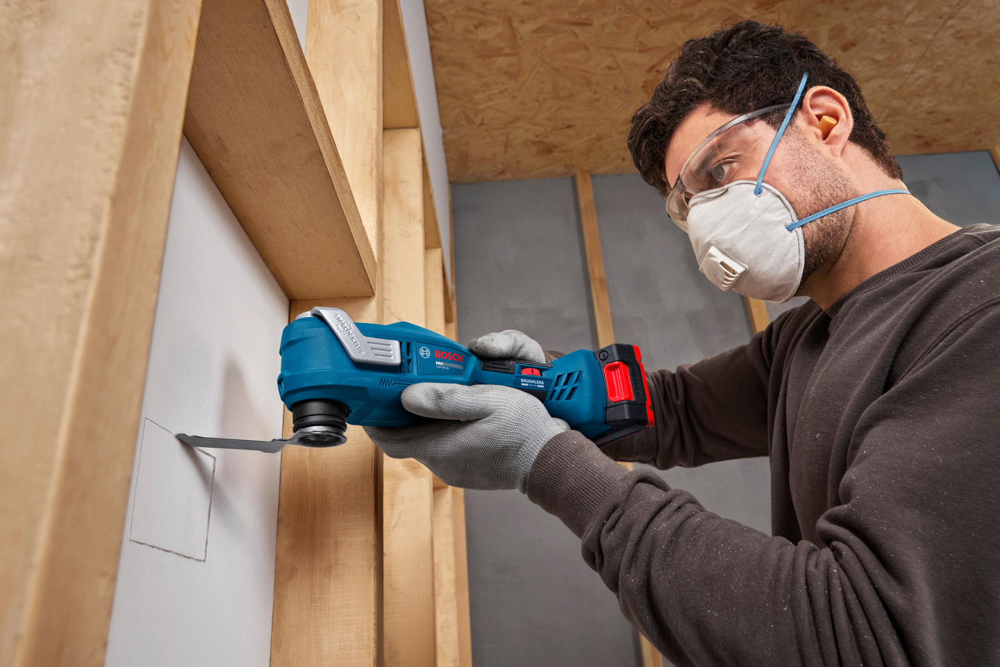 Akkumonitoimityökalu Bosch GOP18V-30 Solo L-Boxx