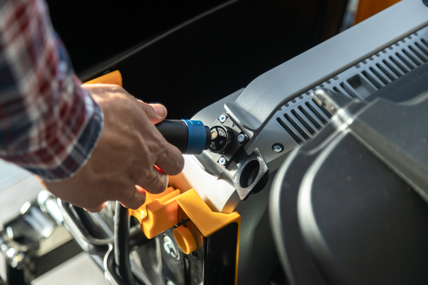 Akkuajoleikkuri STIGA Estate 384e