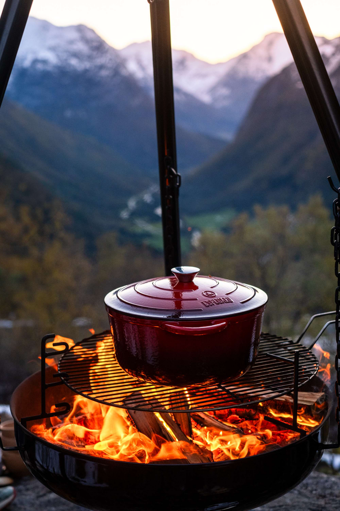 Tulipata Espegard Glo 60cm tuliboosterilla emaloitu musta