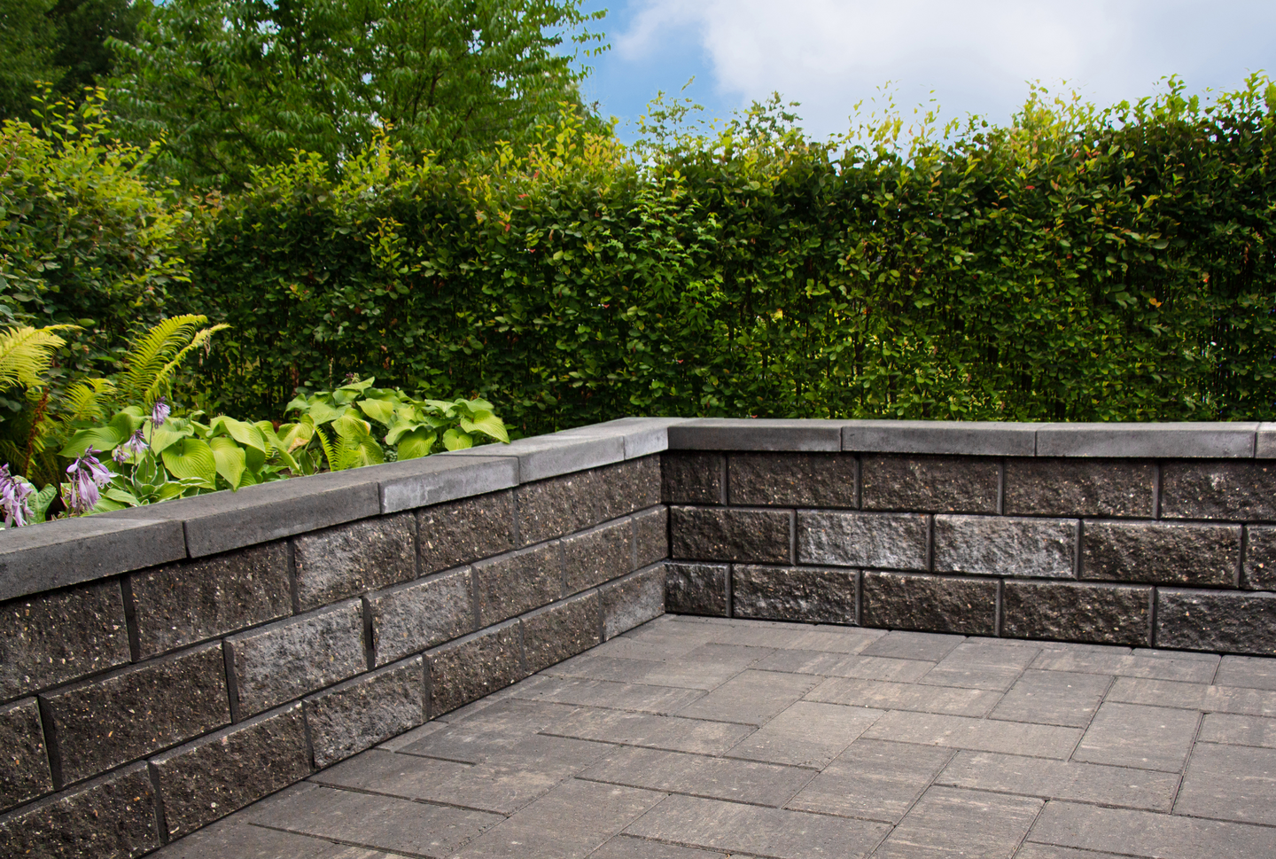 Auroralaatta 245 IKI Lakka mustavalkoinen 200x400x50mm 12,5kpl/m²