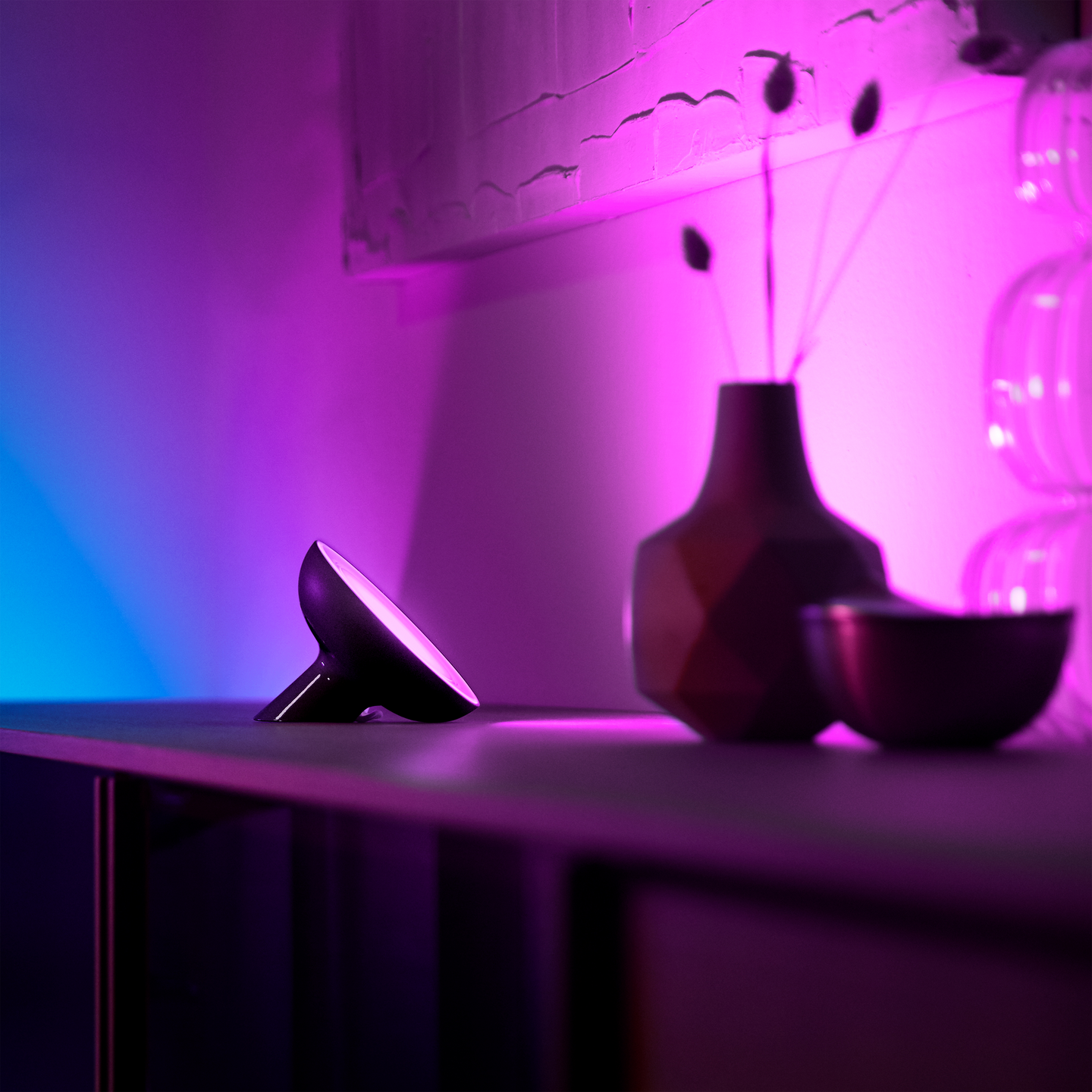 Pöytävalaisin Philips Hue Bloom 500lm musta