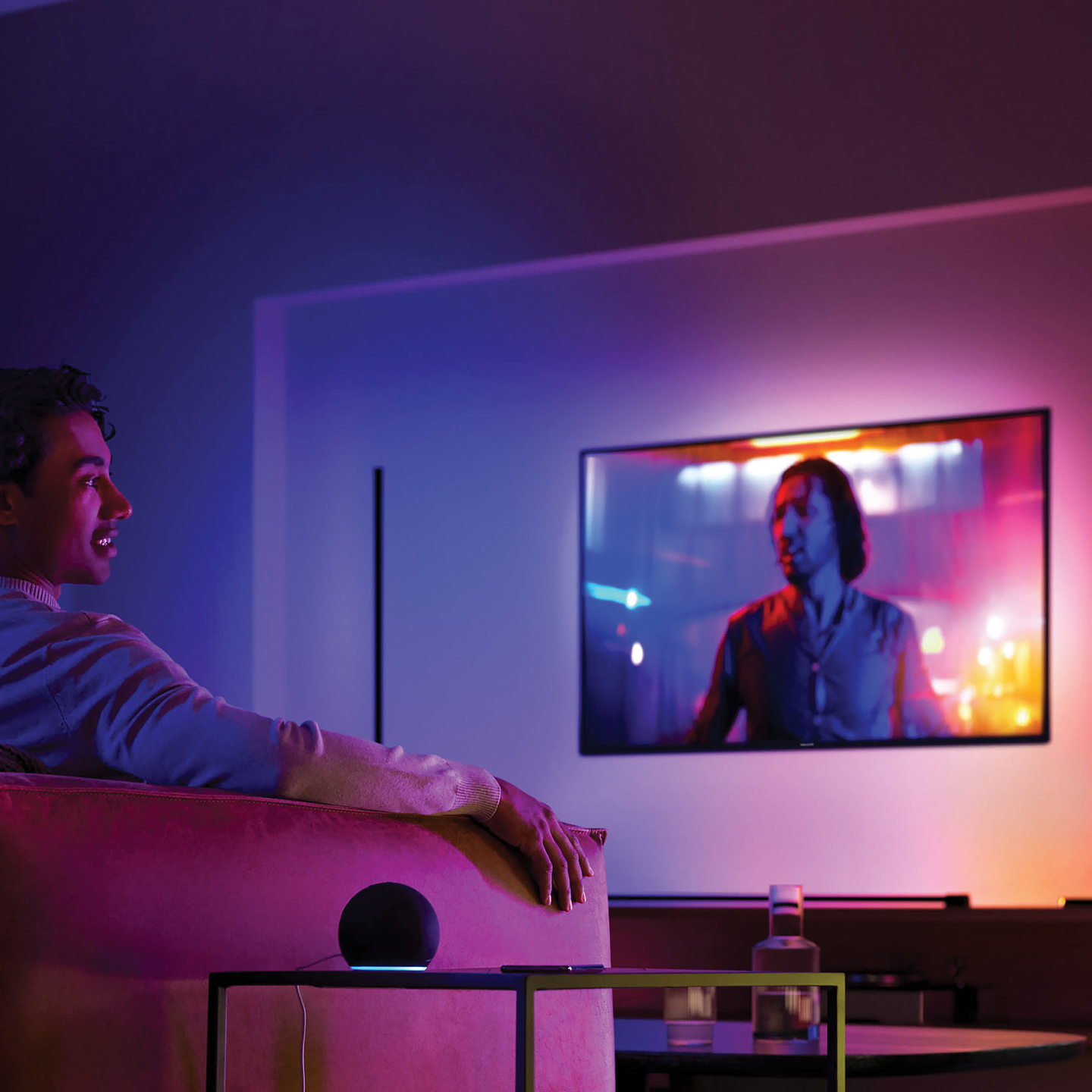 Pöytävalaisin Philips Hue Signe Gradient musta