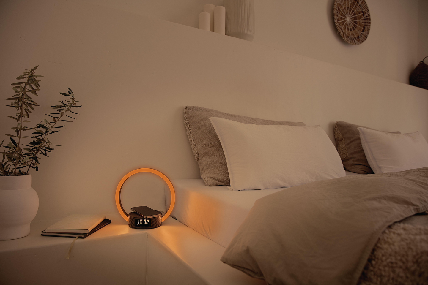 Herätysvalo Beurer WL65 langattomalla latausasemalla