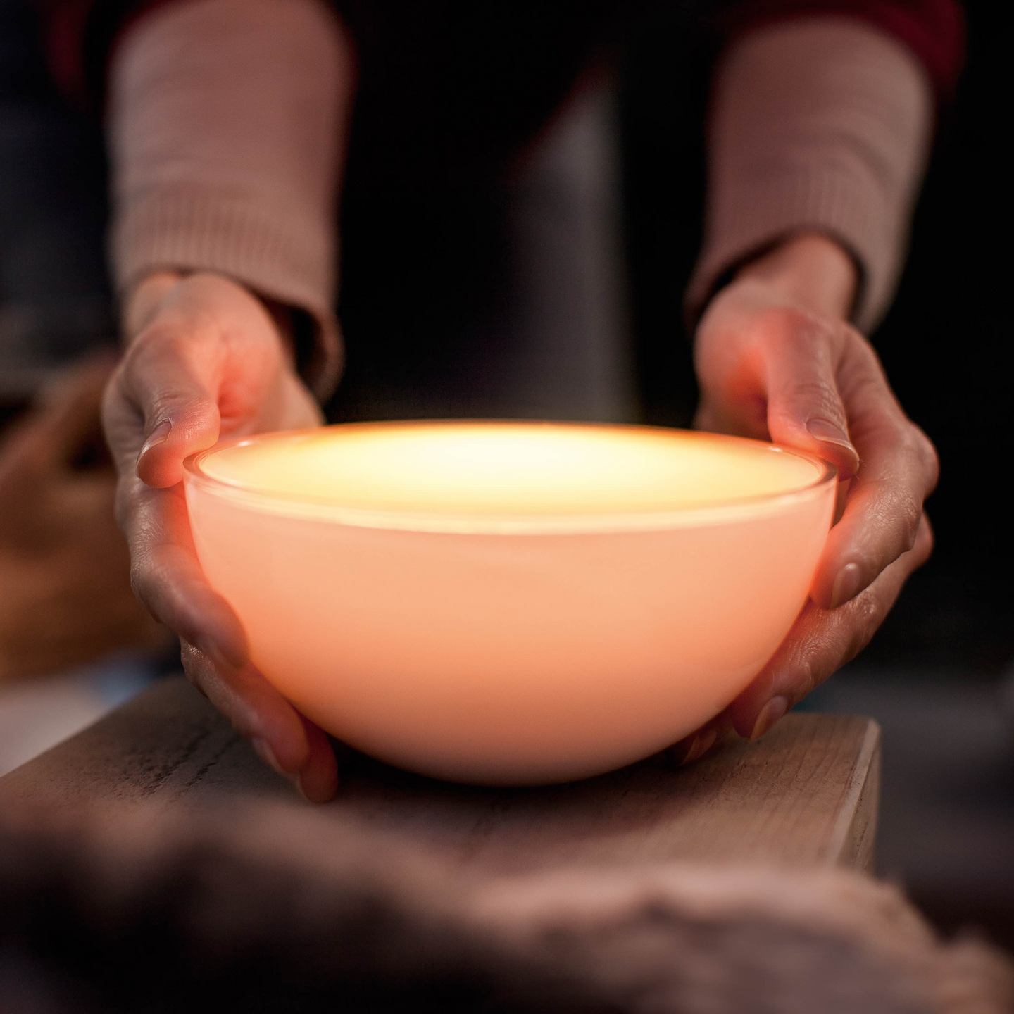 Pöytävalaisin Philips Hue Go