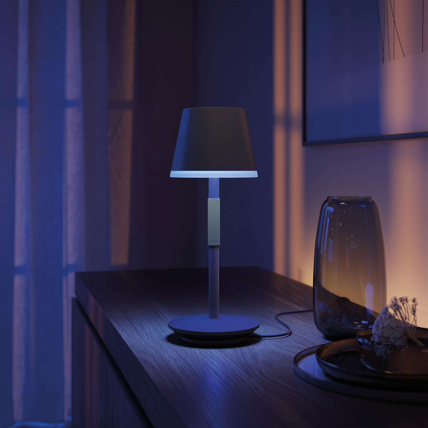 Pöytävalaisin Philips Hue Go 6W 370-530lm 2000-6500K musta