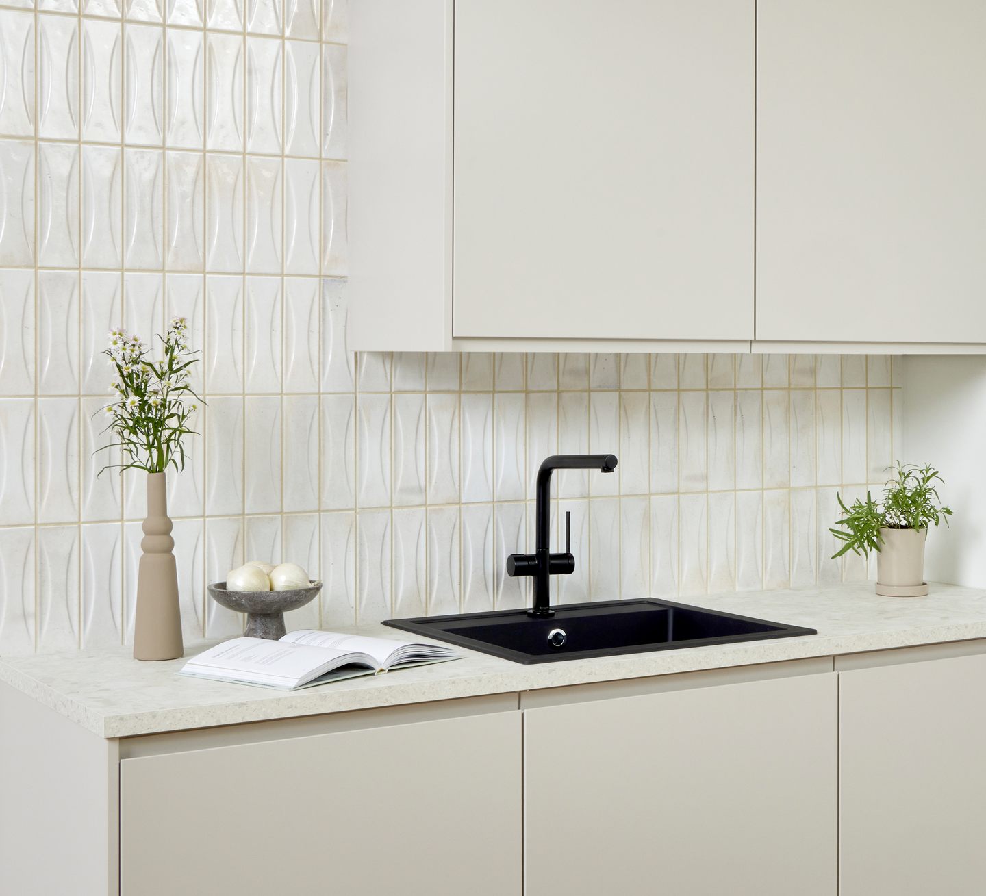 Kuviolaatta Cello Hanoi 6,5x20cm valkoinen 0,5m²