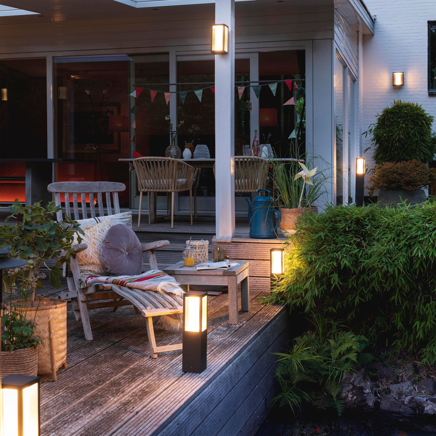 Ulkopylväsvalaisin Philips Hue Impress pieni musta