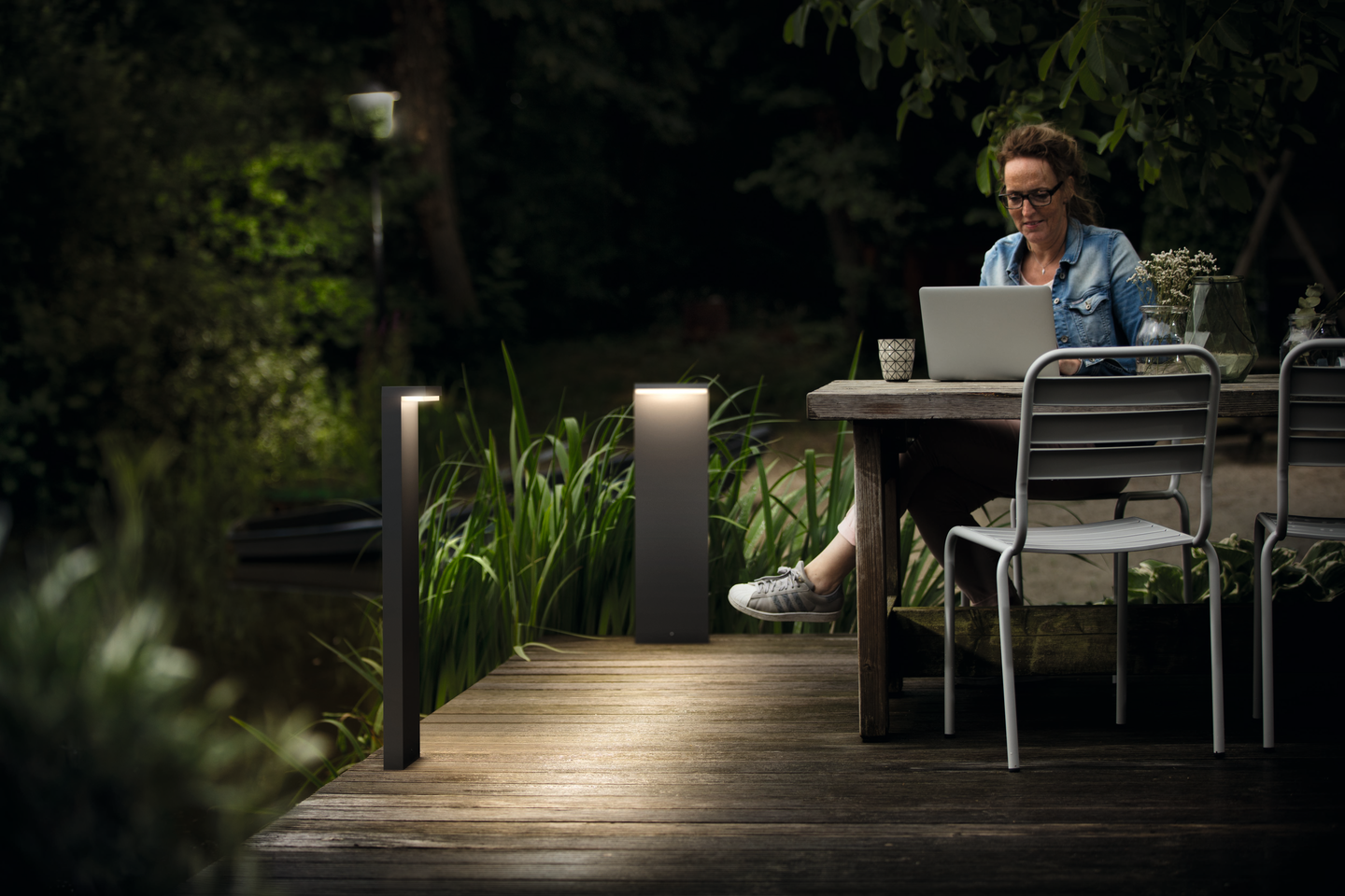 Pylväsvalaisin Philips Bustan 2x4,5W antrasiitti