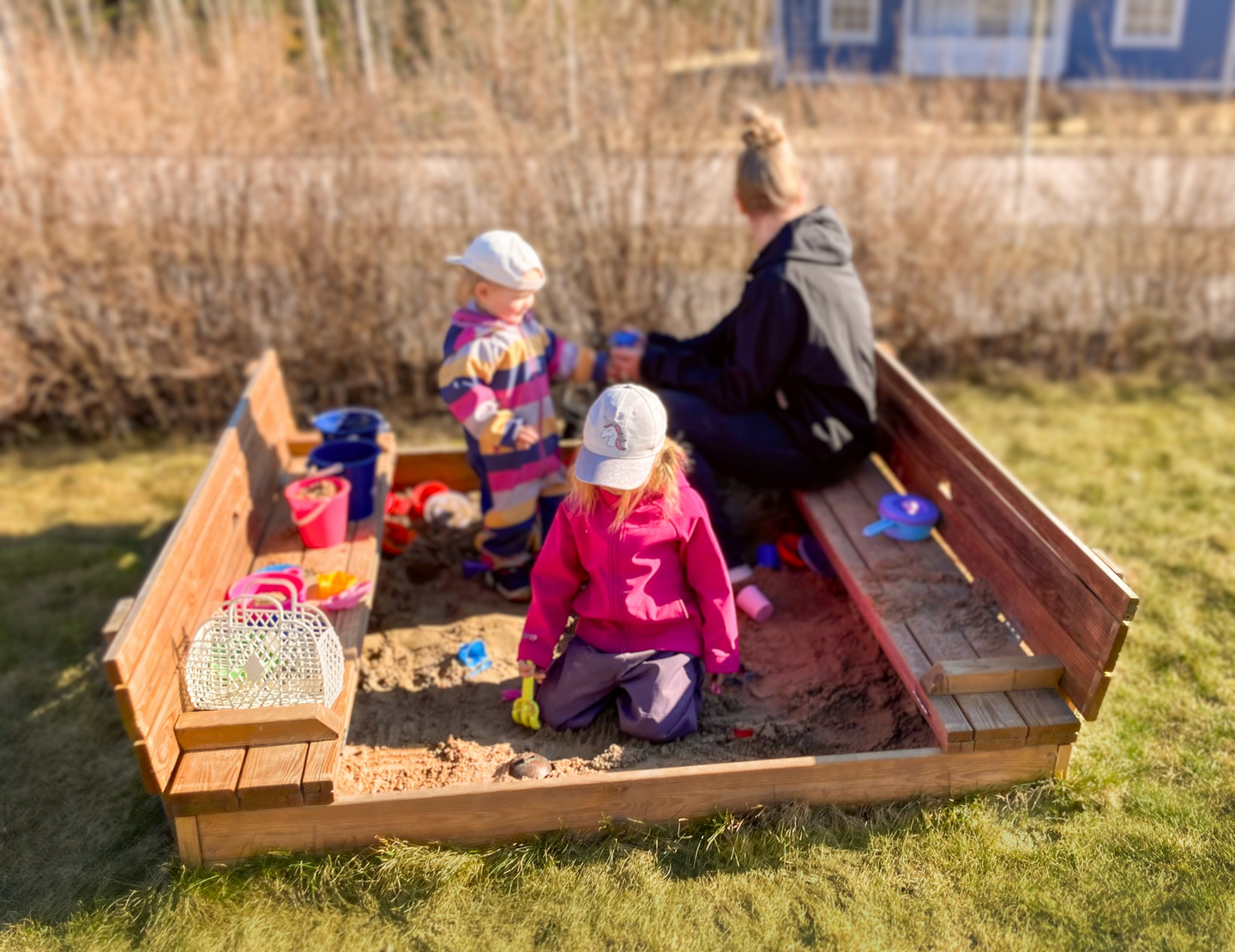 Hiekkalaatikko 150 cm ruskea