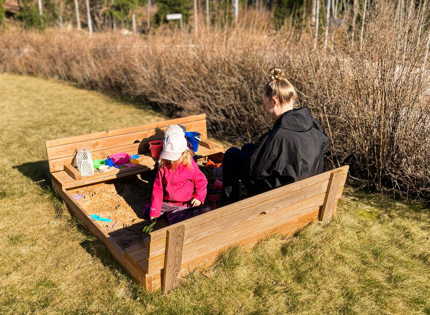 Hiekkalaatikko 150 cm ruskea