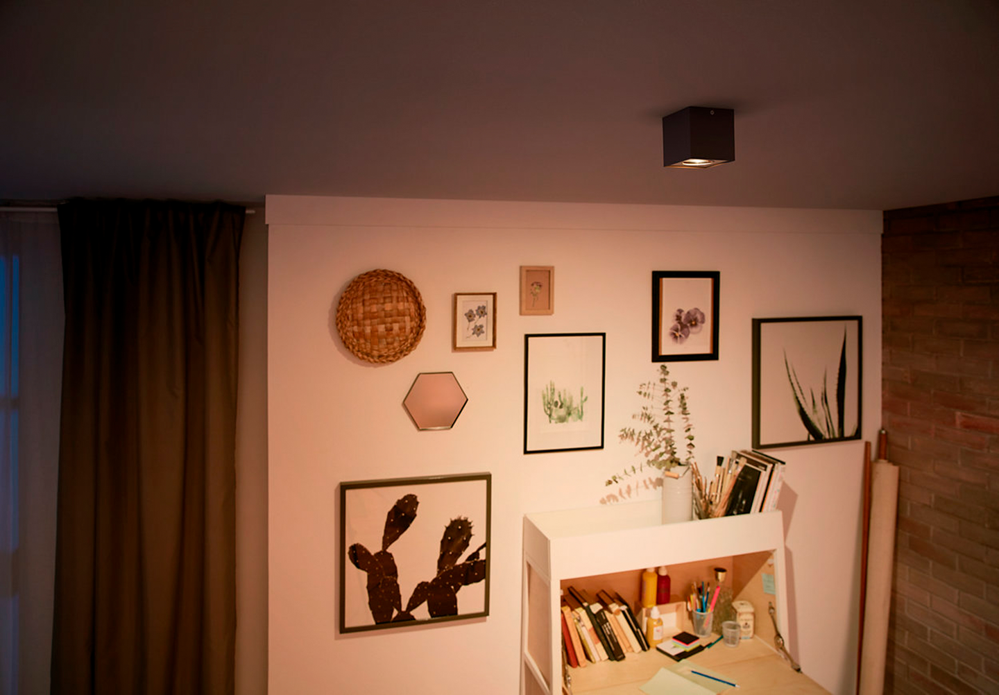 Spottivalaisin Philips Warmglow Box 1-osainen 500lm musta