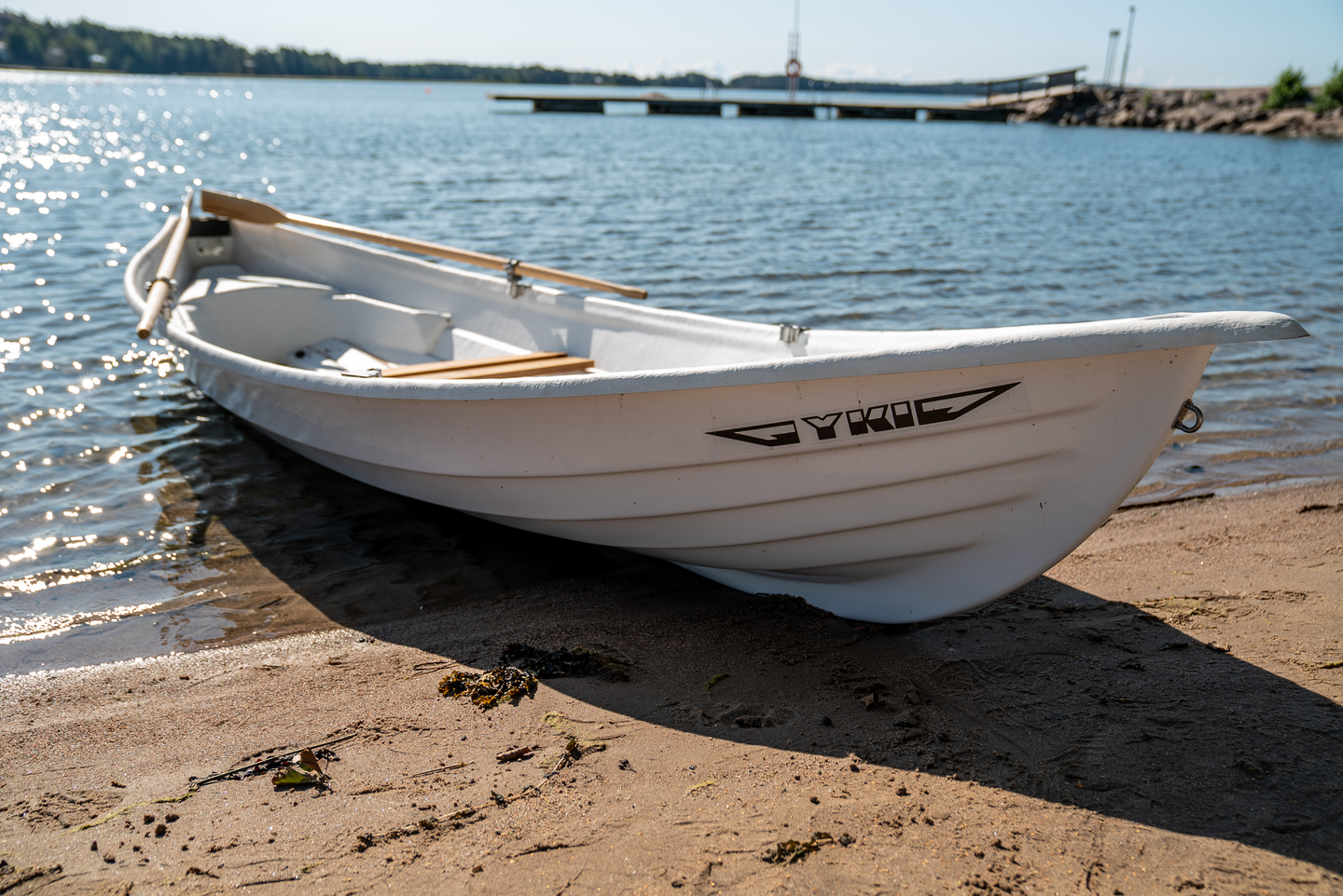 Soutuvene Yki 485 valkoinen