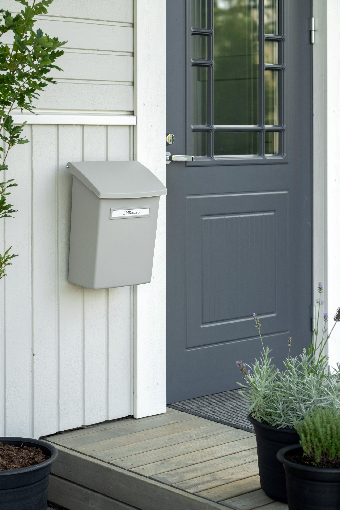 Postilaatikko Orthex välikannella hiekanharmaa