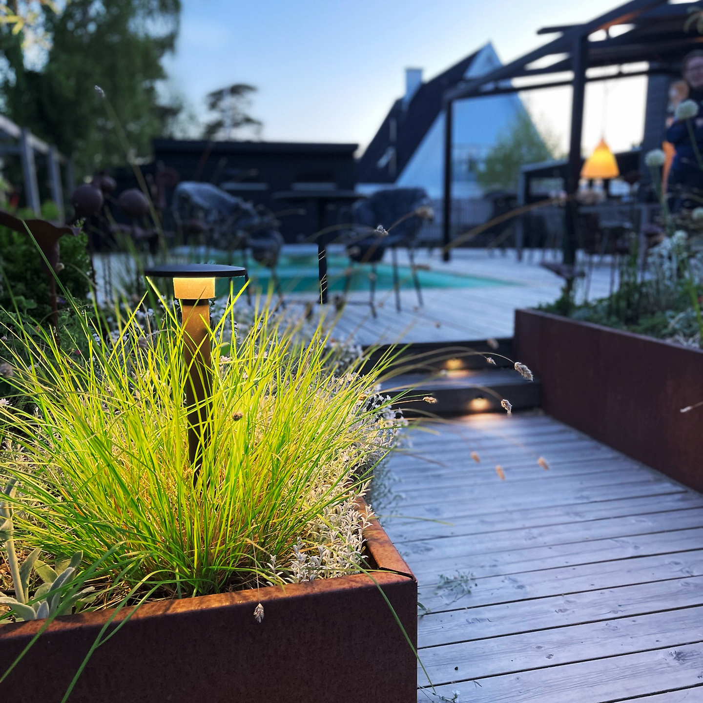 POLLARE LIGHTSON ORBIT