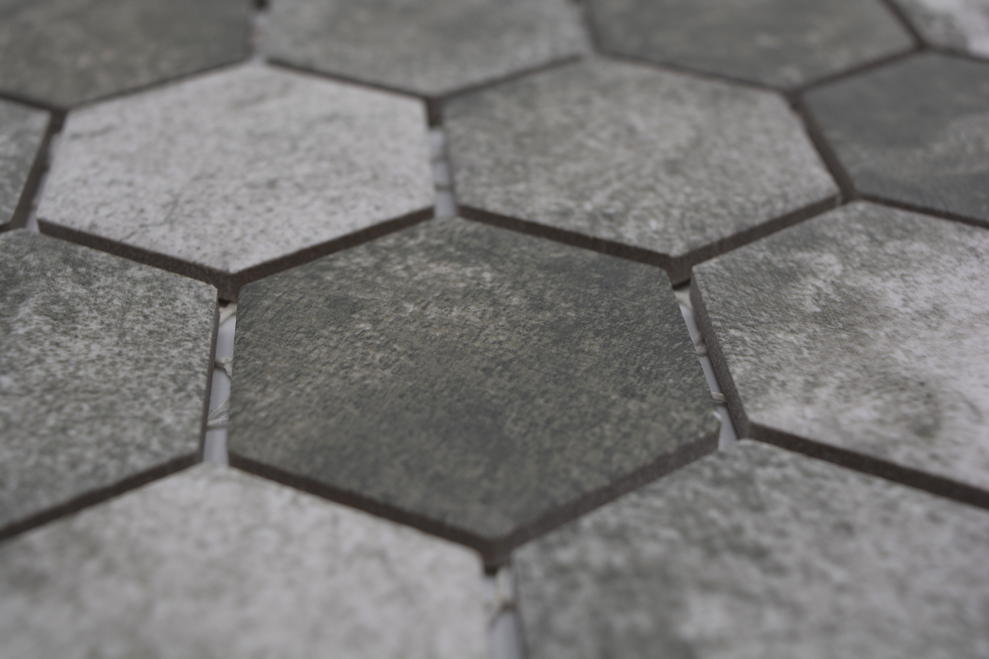 Mosaiikki Cello Hexagon Curio 5,1x5,9/32,5x28,1cm Zement matta tummanharmaa