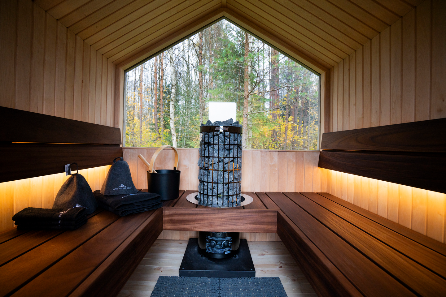 Sauna Fjord sähkökiukaalla 2300x2500x2500 900kg