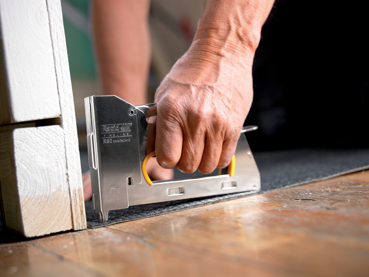 Sinkiläpistooli Rapid R30E pitkällä nokalla