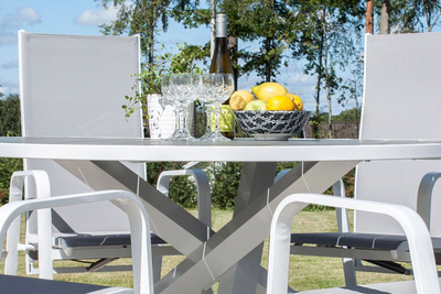 RUNTBORD CELLO PARMI,VIT/GRÅ, 140 CM