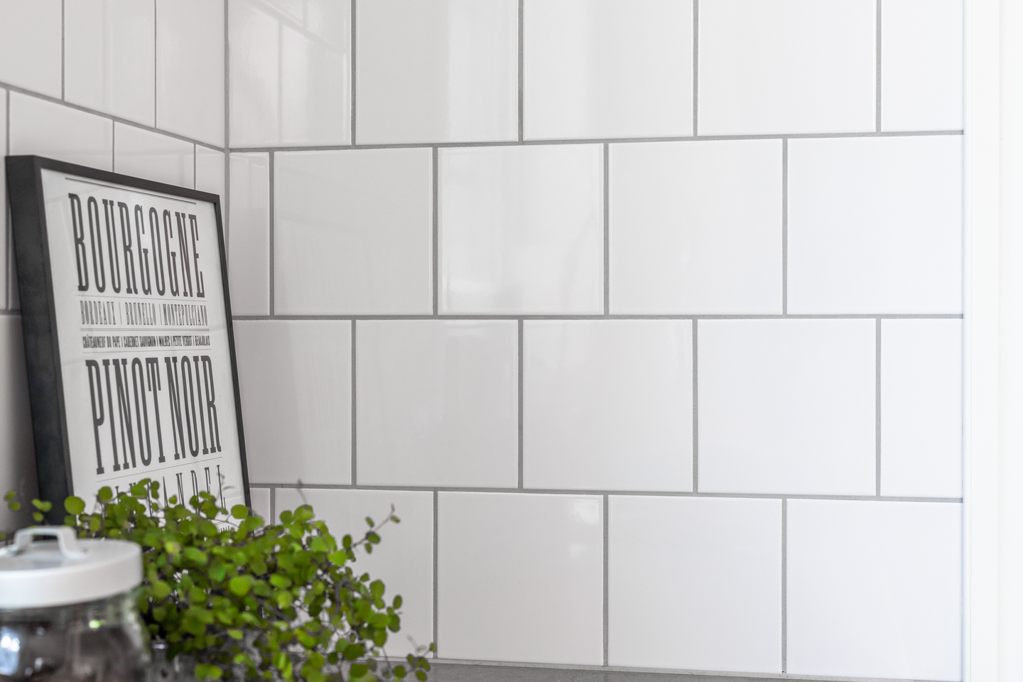 KAKEL COLOUR BASIC B VIT 15X15 BL 1,5M²/FP