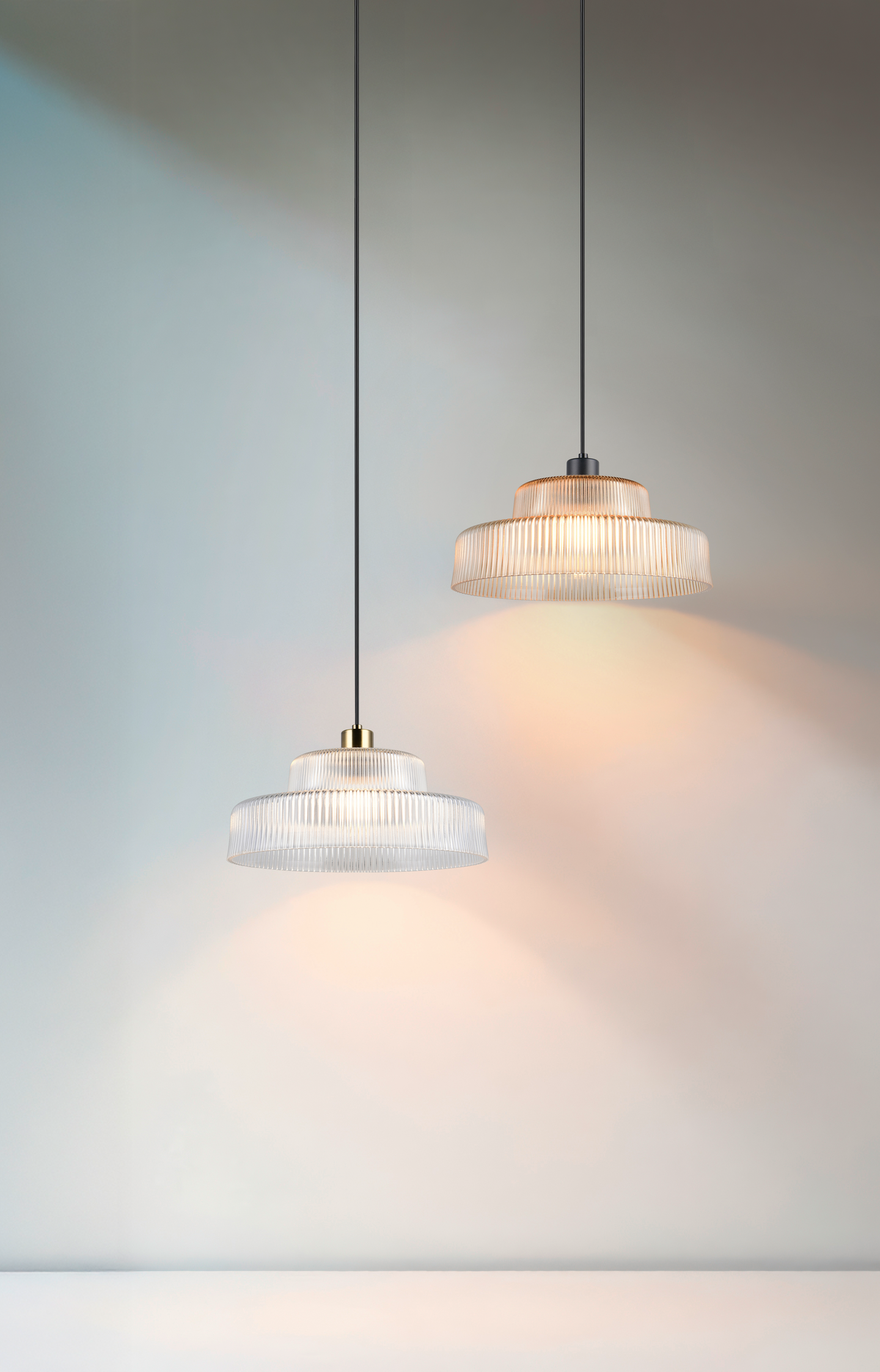 Riippuvalaisin TRIO Abella E27 mattamessinki/kirkas