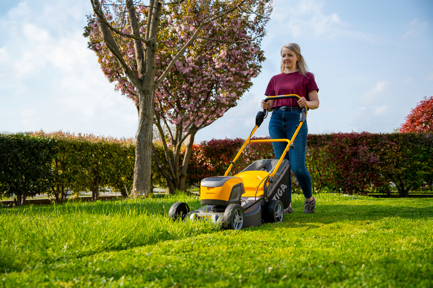Akkuruohonleikkuri STIGA Collector 48 S AE KIT 48V 1x5Ah