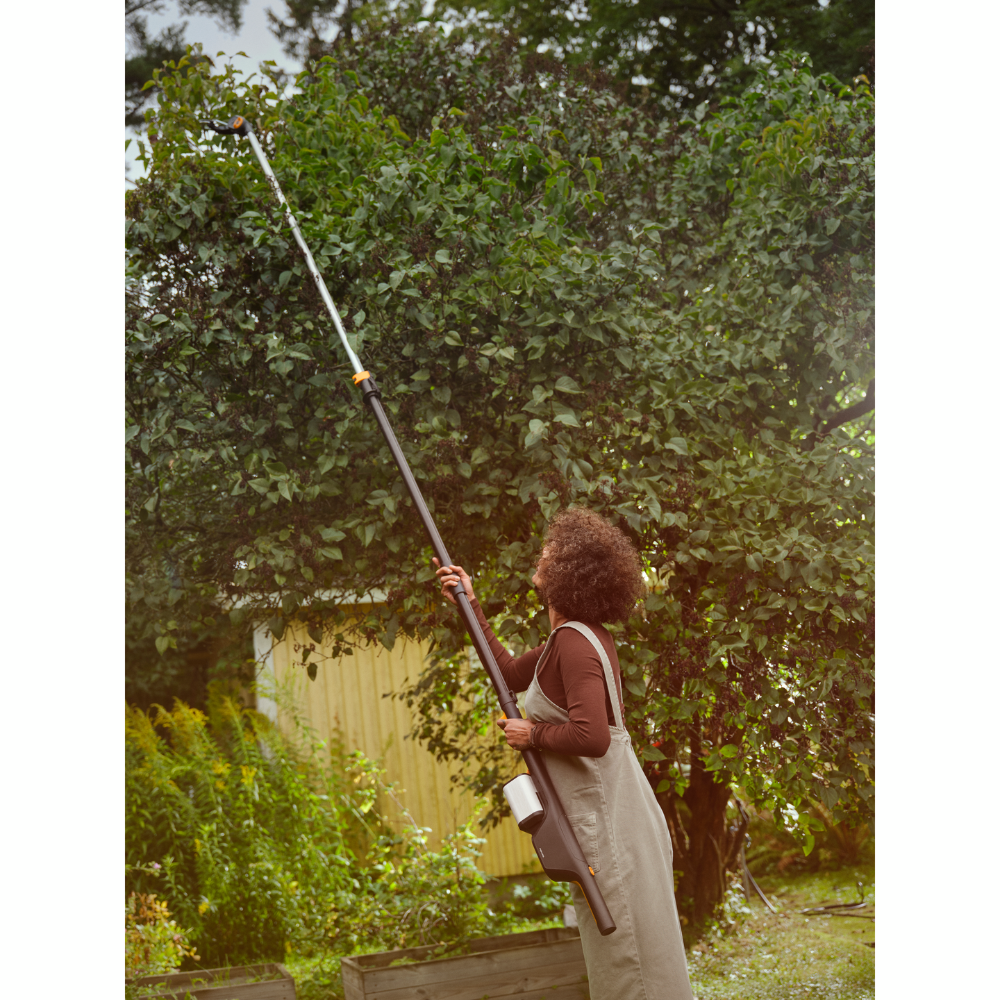 Akkuoksaleikkuri Fiskars ilman akkua