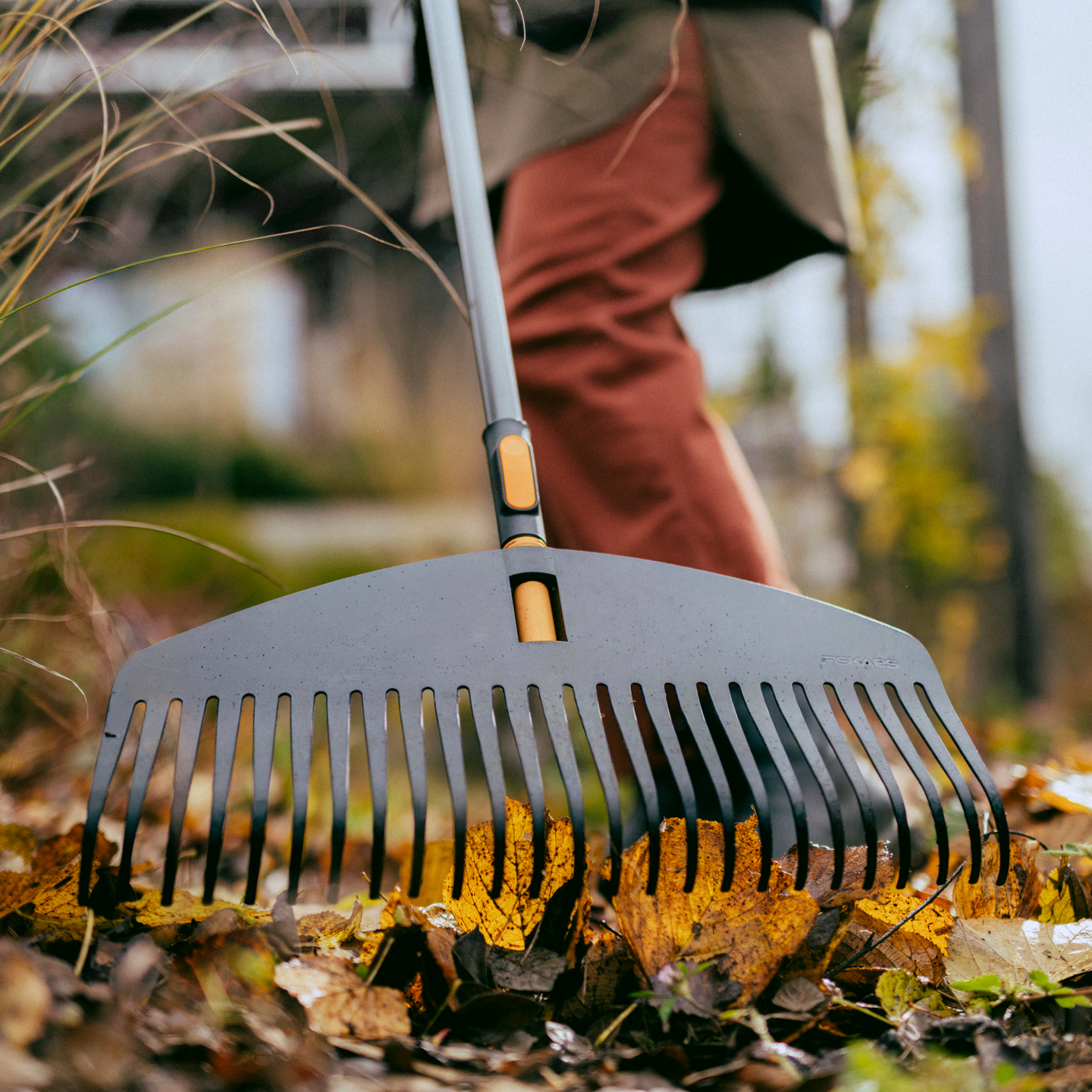 Lehtiharava L Fiskars OneClick