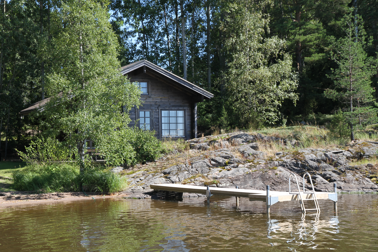 Laituri Savorak Jokamies 9,6 m,  1,16 x 2,39 m + kävelysilta 1,12 x 8,36 m