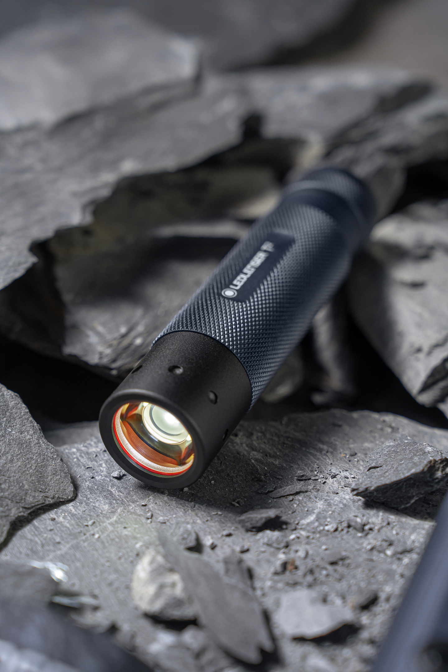 Taskulamppu Ledlenser T2 240lm ladattava 25-v. juhlamalli