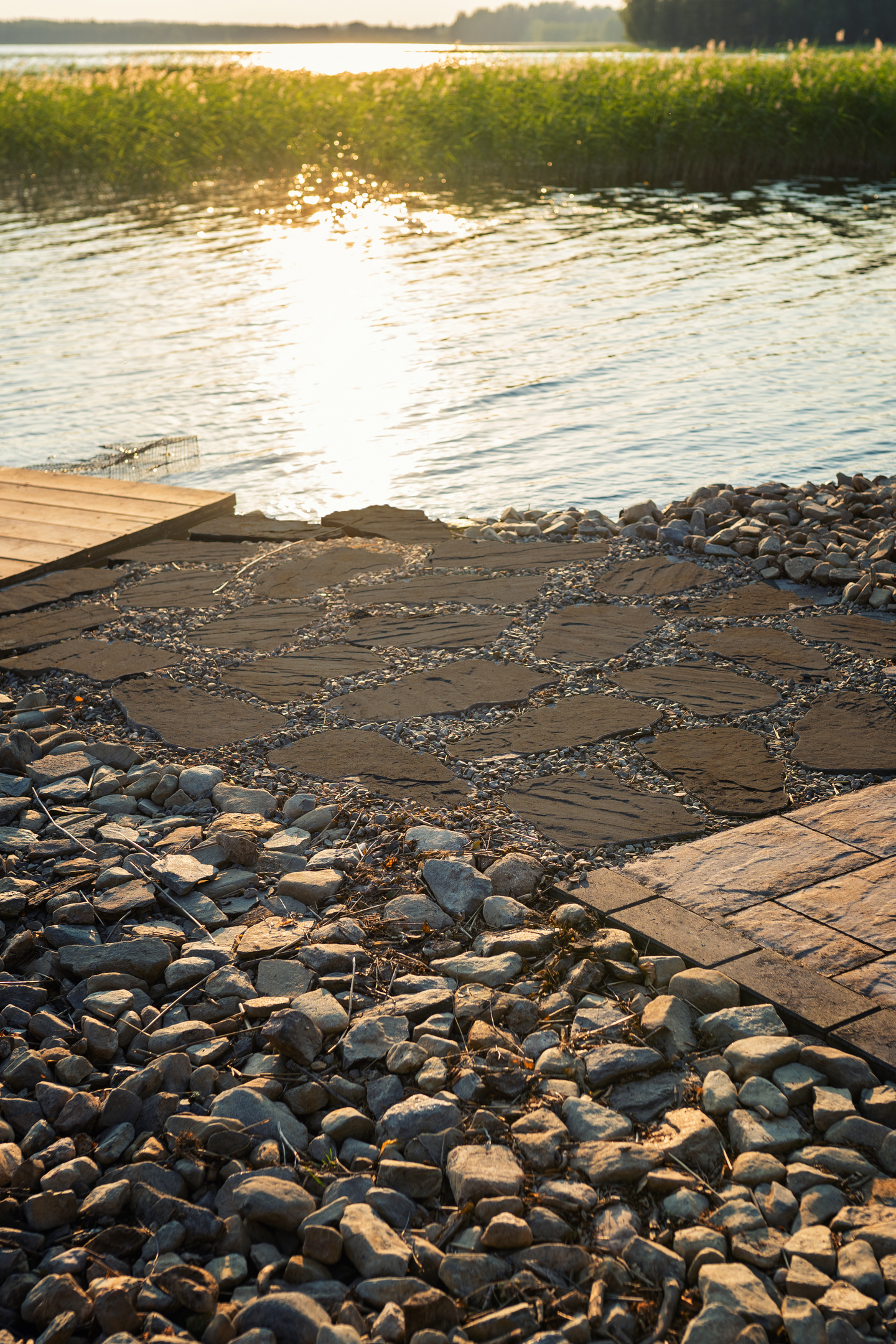 Askelkivi 50 IKI Lakka hiilenmusta