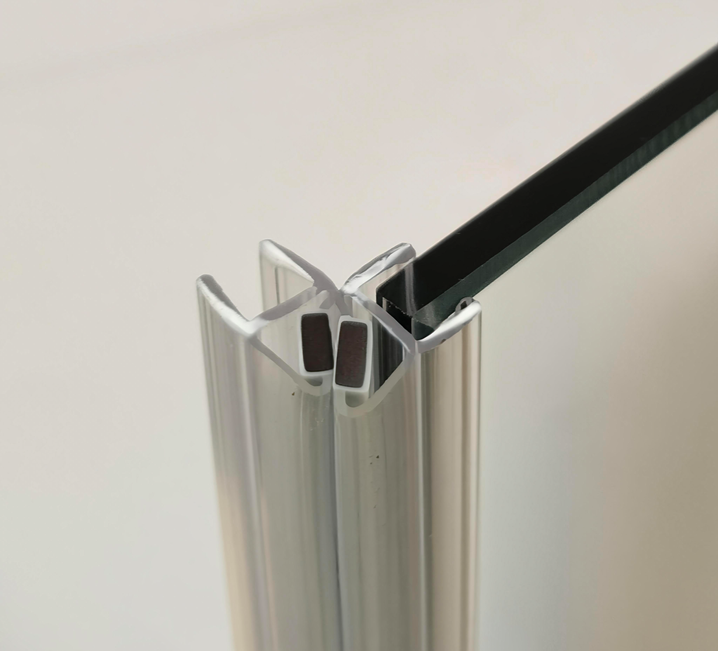 Magneettitiiviste Goodiy Pearl T -suihkuseinälle 2kpl