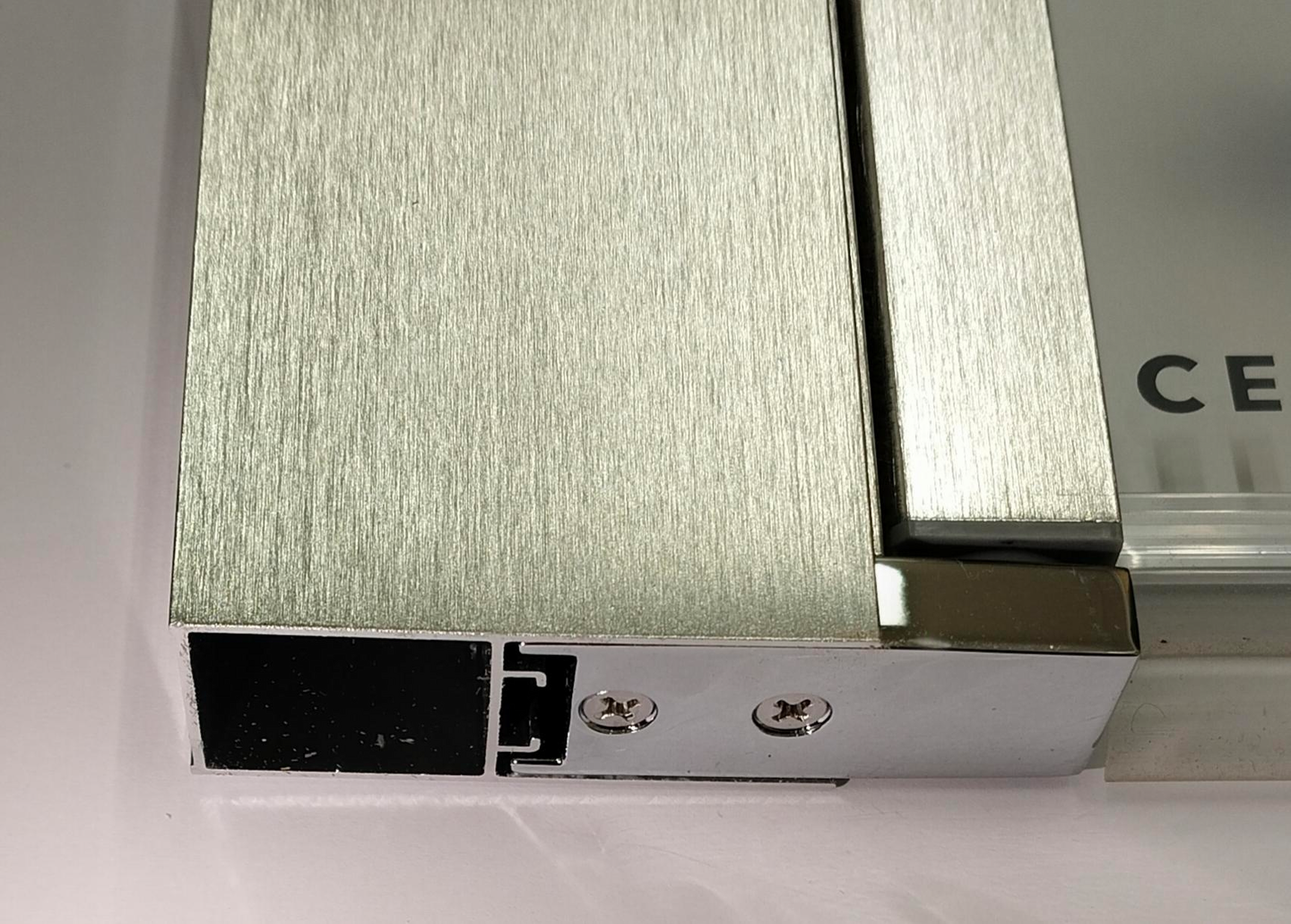 Levennysprofiili XL Cello Flex K, RK ja RT -suihkuseinille