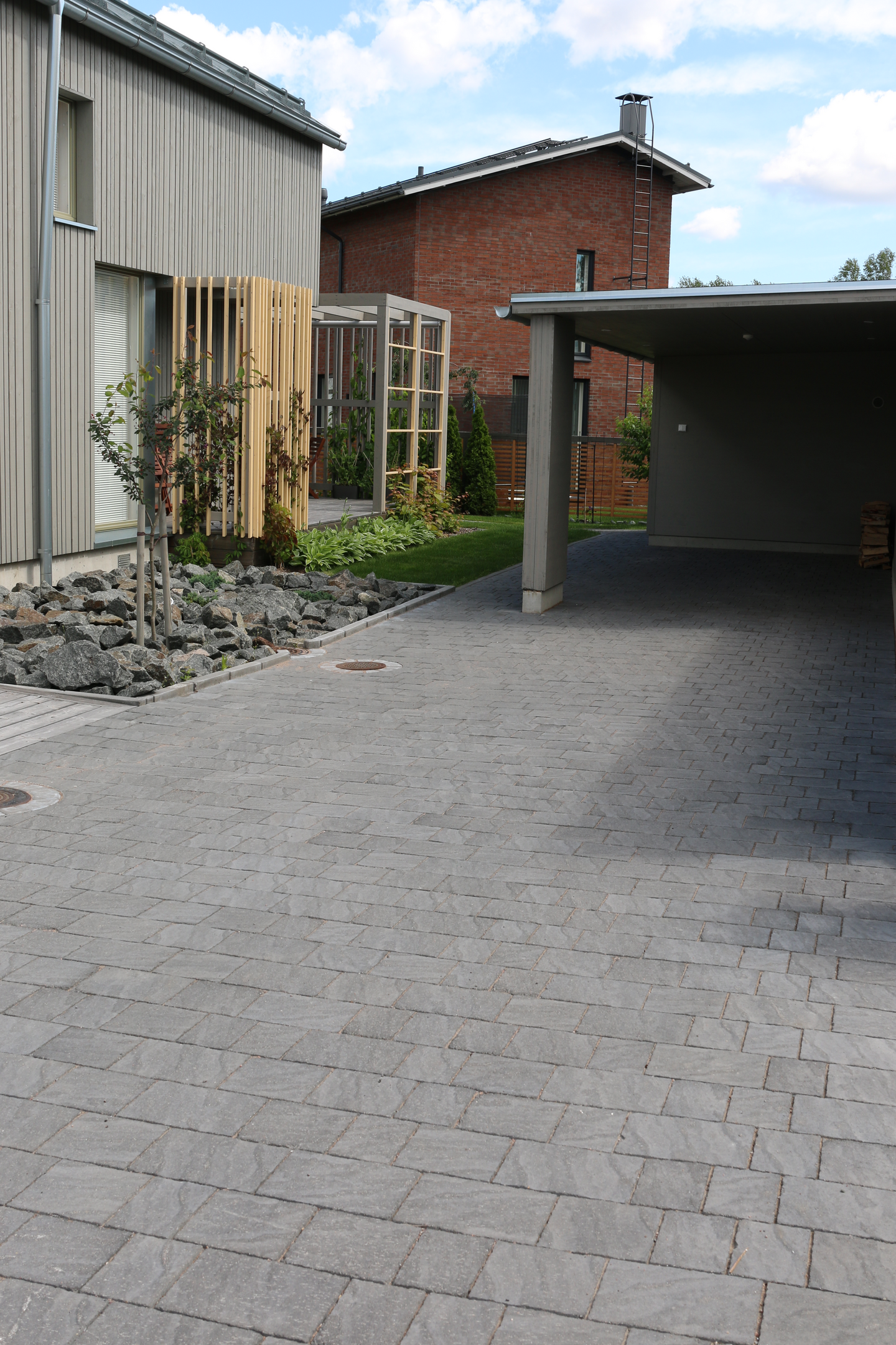 Torino-kivi Rudus musta