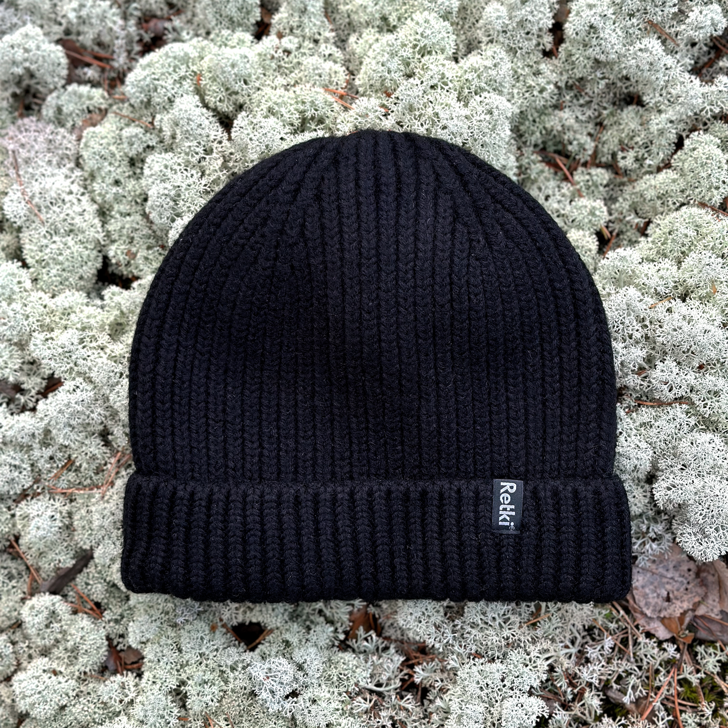Pipo Retki 100% merino chunky musta one size