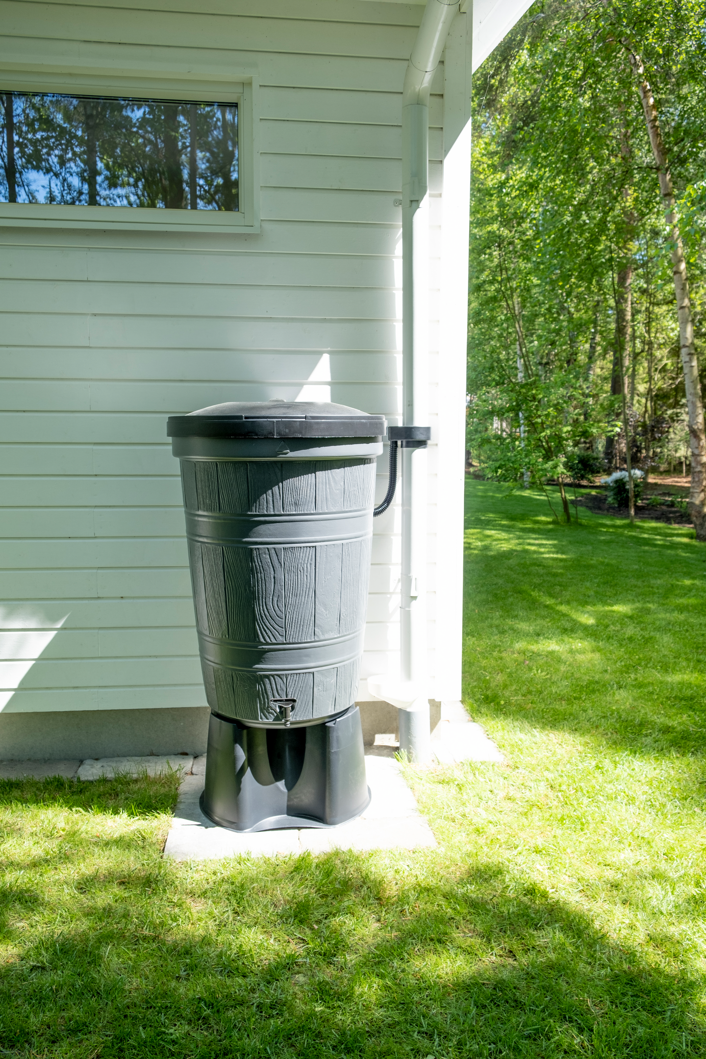 Vesitynnyri 200l Greenline harmaa hanalla ja kannella